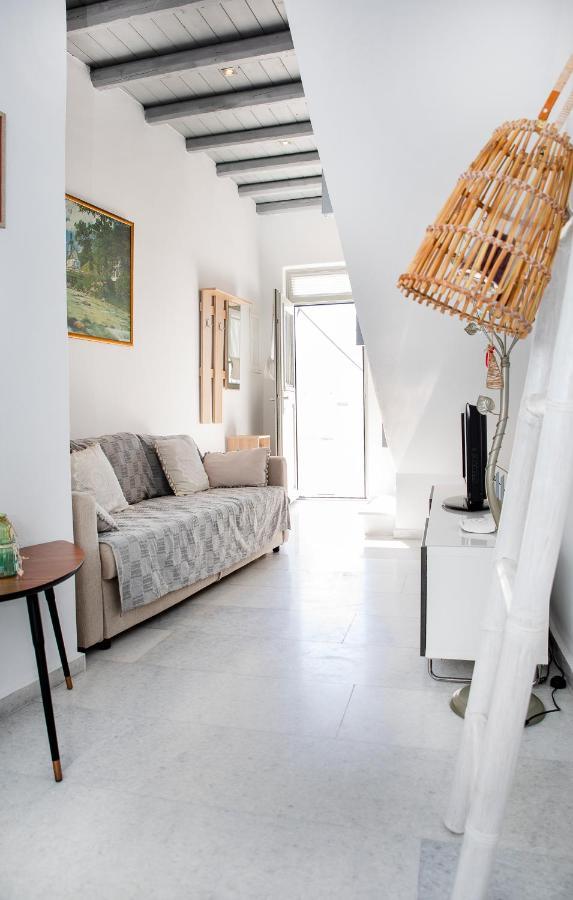 Caper-2 Bedroom Traditional Home With Amazing View เนาซา ภายนอก รูปภาพ