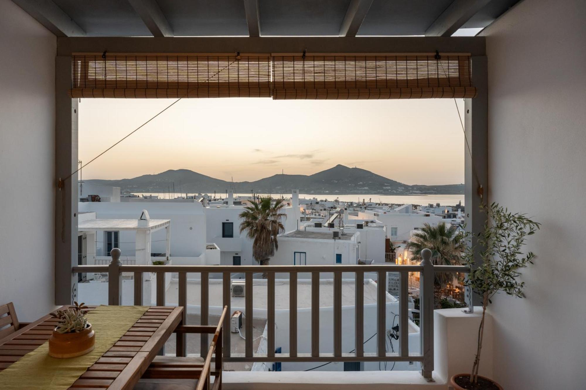 Caper-2 Bedroom Traditional Home With Amazing View เนาซา ภายนอก รูปภาพ