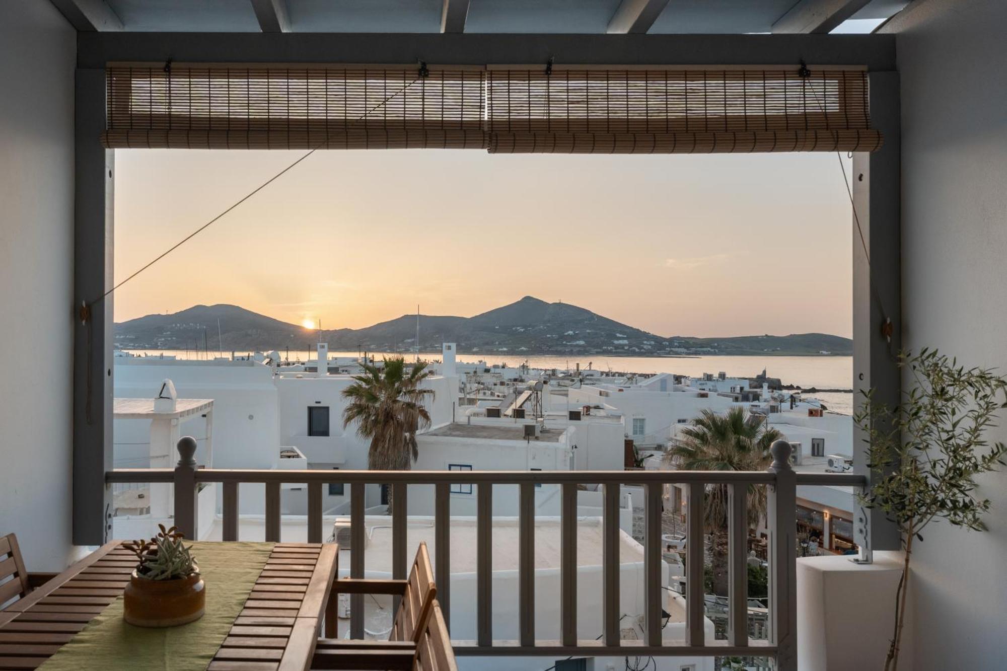 Caper-2 Bedroom Traditional Home With Amazing View เนาซา ภายนอก รูปภาพ