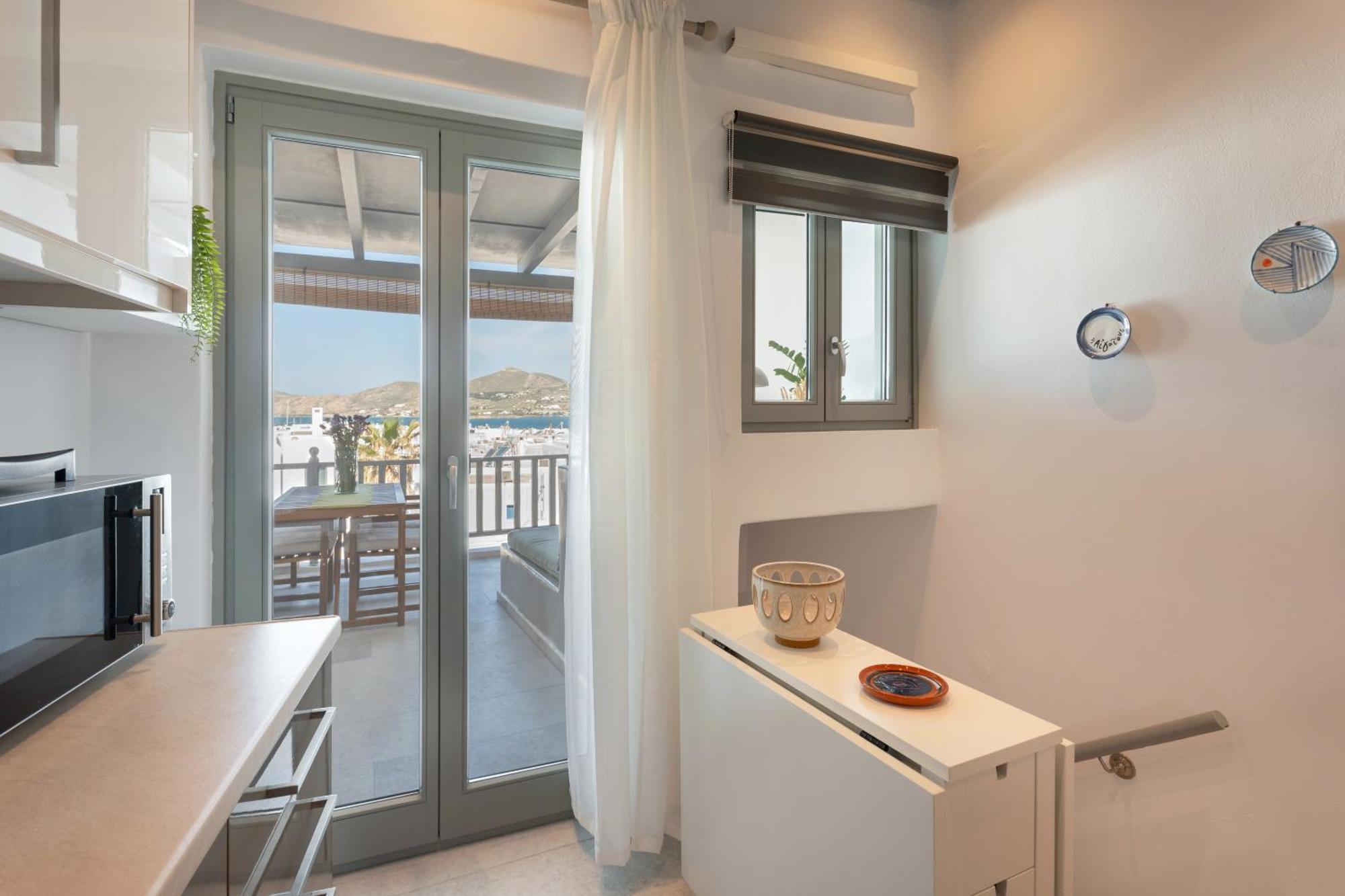 Caper-2 Bedroom Traditional Home With Amazing View เนาซา ภายนอก รูปภาพ